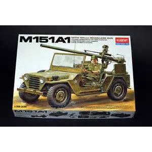 ACADEMY 13003 1/35 美國陸軍 M-151A1帶105mm無後座力炮吉普