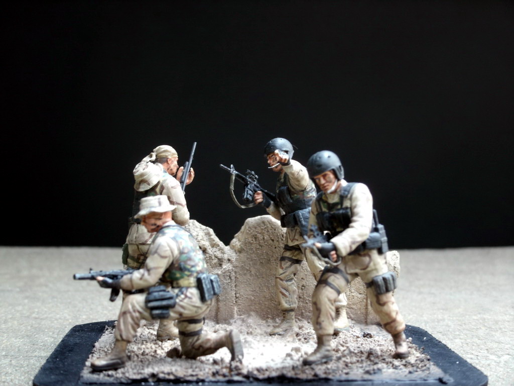 DRAGON 3022 1/35 美國.陸軍 1993年'索馬利亞/SOMALIA'戰役三角洲部隊人物
