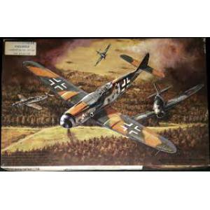 FUJIMI 48009-J 1/48 WW II德國.空軍 梅賽施密特公司BF-109.K4戰鬥機/HERZ AS塗裝式樣
