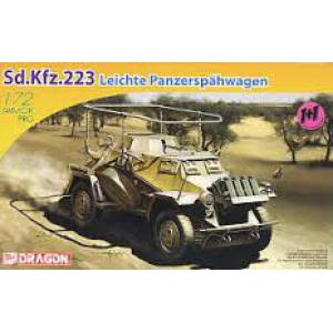 DRAGON 7420 1/72 WW II德國.陸軍 Sd.Kfz.223輪型裝甲車/2入