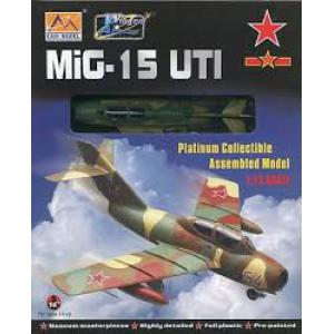 EASY MODEL 37136 1/72 蒐藏完成精品系列--米格 MIG-15UTI戰鬥教練機/伊拉克空軍1980年式樣
