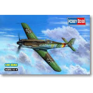 HOBBY BOSS 81704 1/48 WW II德國.空軍 福克-沃爾夫公司TA 152 C-11戰鬥機