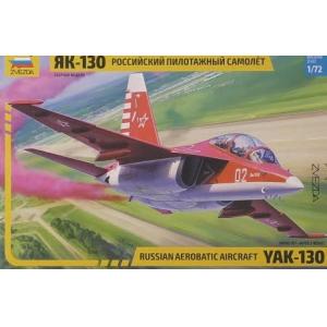 ZVEZDA 7316 1/72 俄羅斯.空軍 雅克飛機公司YAK-130'棒球手套'戰鬥教練機/AEROBATIC表演小組