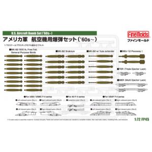 FINEMOLDS 72045 FP45 1:72 60年代美軍空軍炸彈與掛架