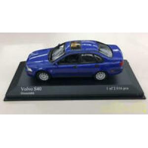 Minichamps 1/43 Volvo S40 Himmelsbla 2000