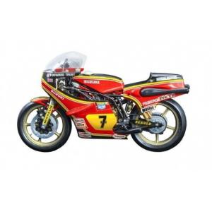 ITALERI 4644 1/9 SUZUKI RG500 XR27 Heron Team 1978 Barry Sheen